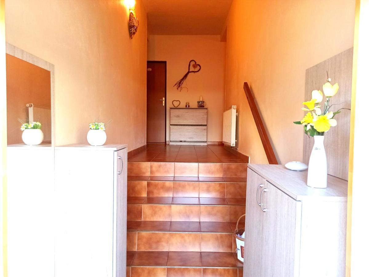soukromý pokoj s vlastní kuchyní a koupelnou Jicin Exterior foto