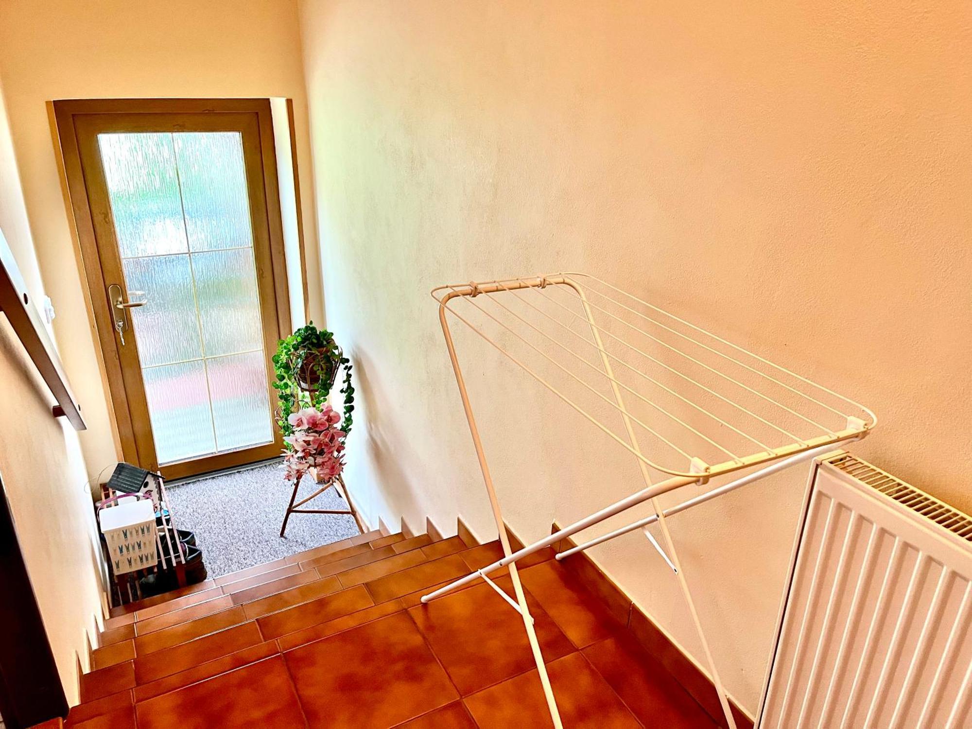 soukromý pokoj s vlastní kuchyní a koupelnou Jicin Exterior foto
