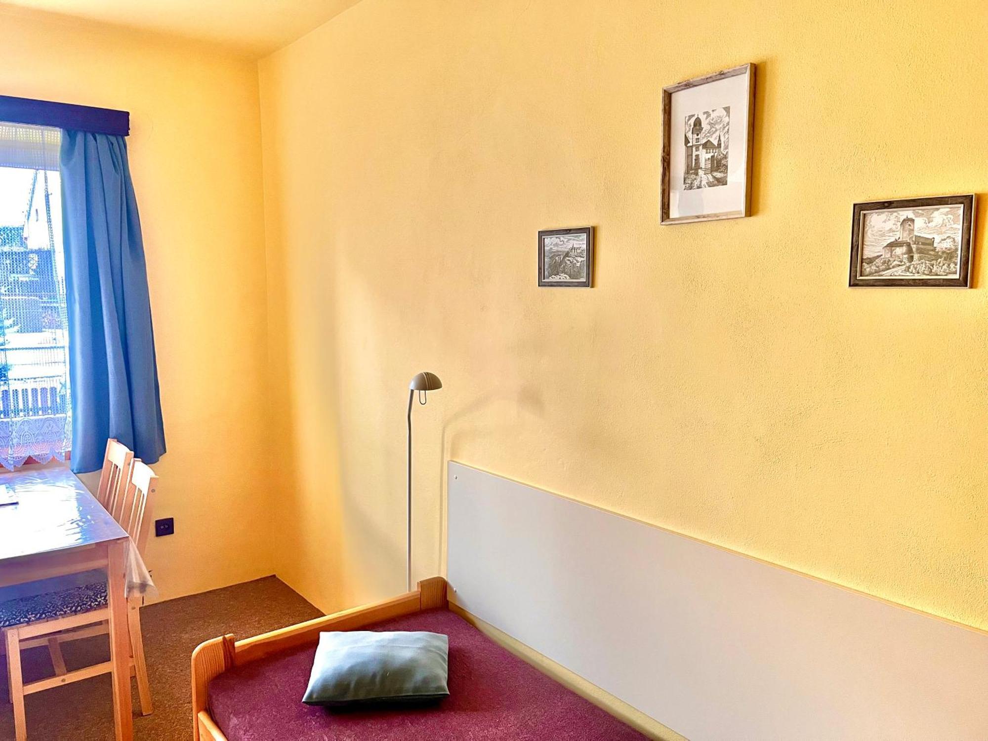 soukromý pokoj s vlastní kuchyní a koupelnou Jicin Exterior foto